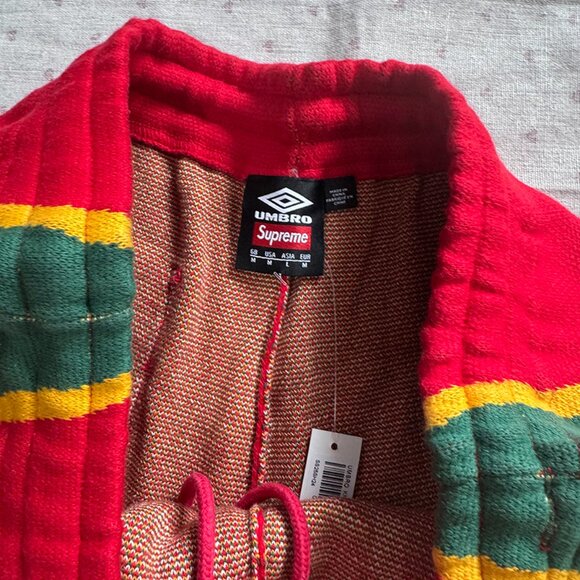 Supreme x Umbro Knit Soccer Short 'Red' - Picture 3 of 7